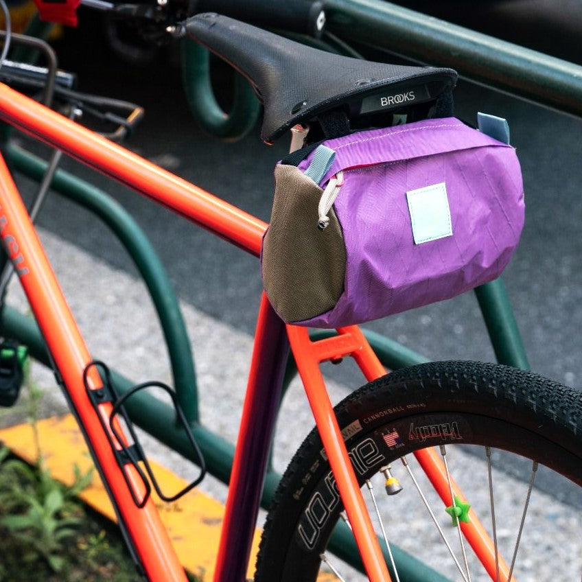 Blue Lug Handlebar Bike Pouch - X-Pac Lavender / Beige