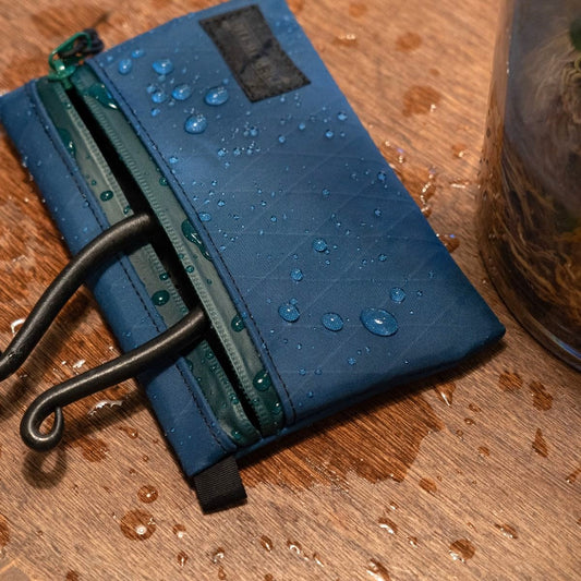 BLUE LUG Dry Pouch X-pac Navy / Deep Green