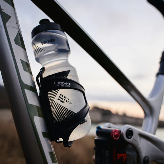 lezyne flow side load bottle cage